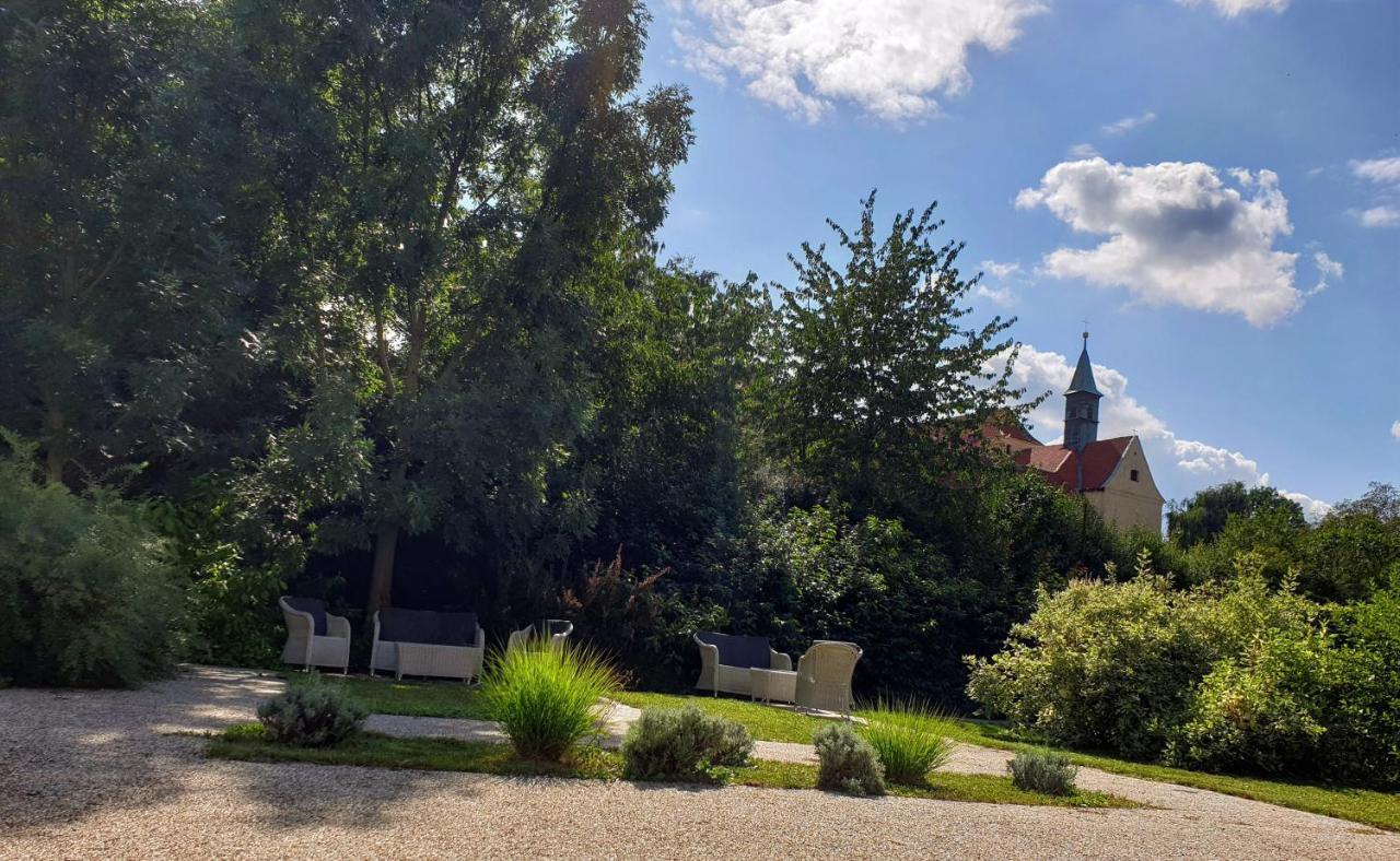 Garden Residence Prague Castle Exterior photo