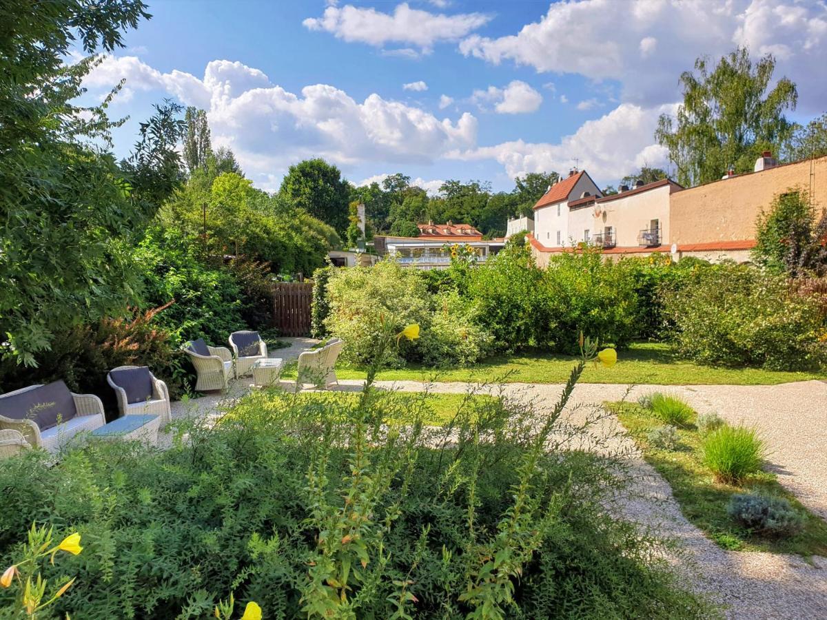 Garden Residence Prague Castle Exterior photo